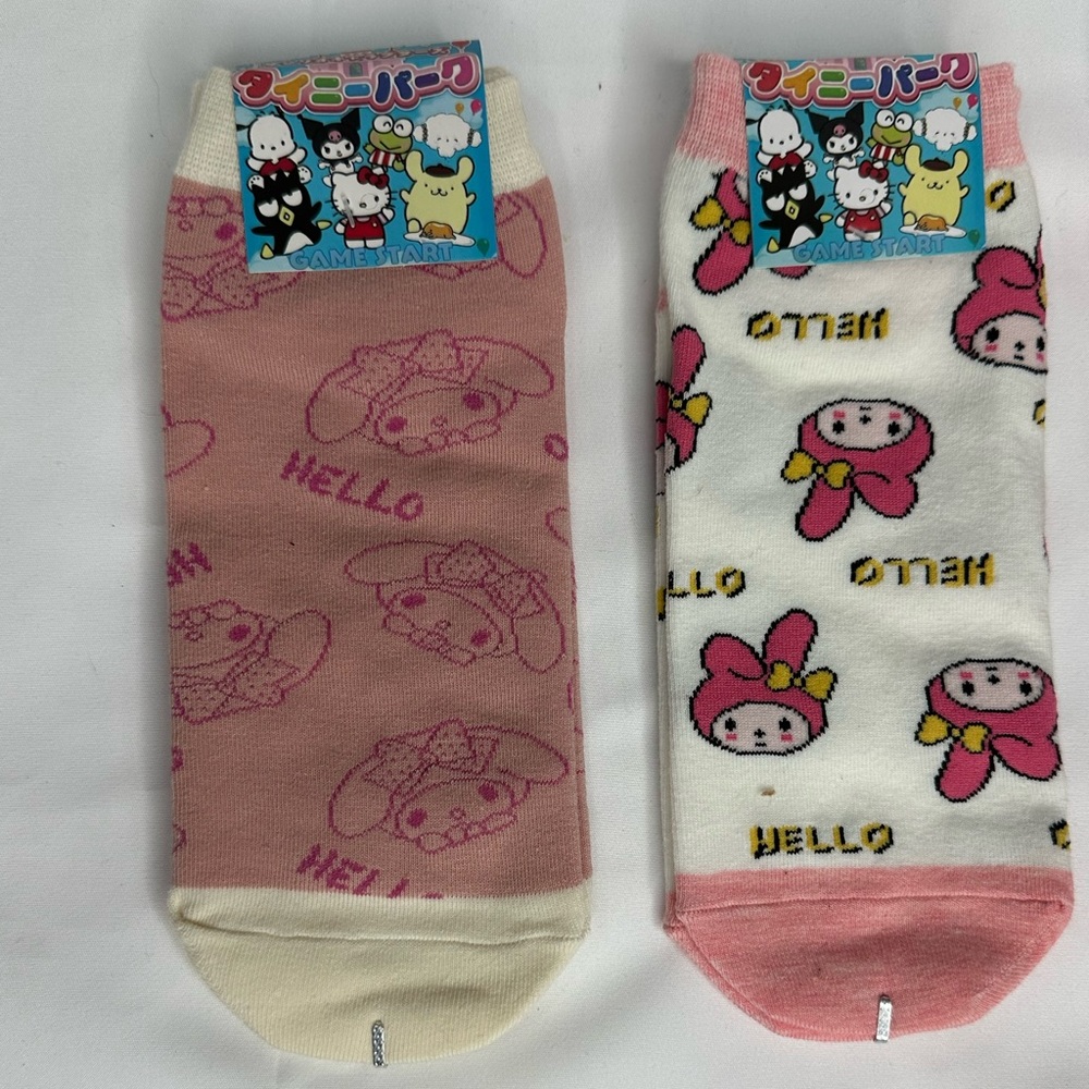 Sanrio My Melody Comfortable And Versatile Women's Short 4 Socks Bundle - Picture 6 of 8